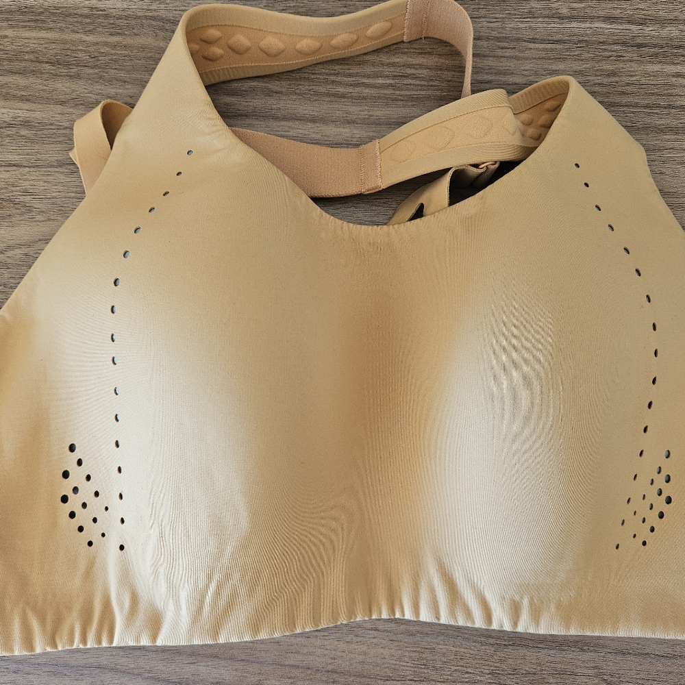 Lululemon air support bra 32DD/ 32E